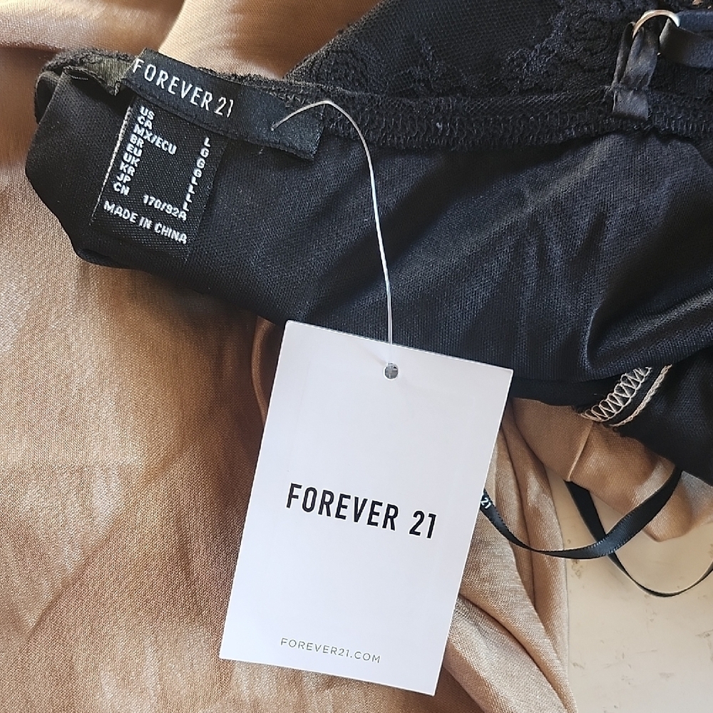 Chic Black and Tan Maxi Dress With Lace Necklines and Tie - Picture 3 of 7